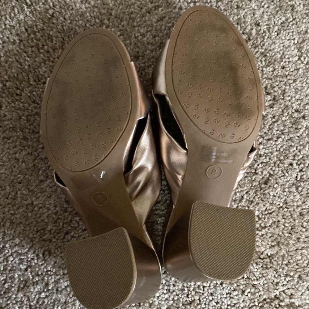 dv by Dolce Vita knotted rose gold mule heels - Picture 4 of 6